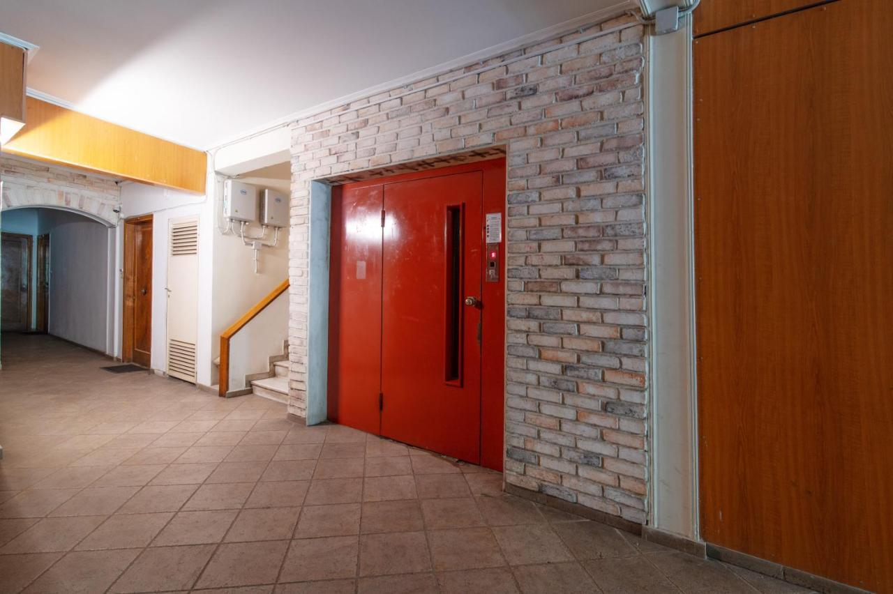 Luxury 1-Bedroom Apartment By The Sea In Atene Esterno foto